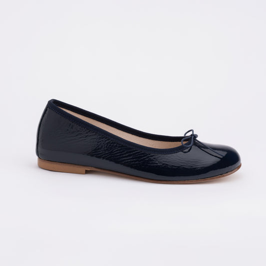 BALLERINA IN NAVY BLUE
