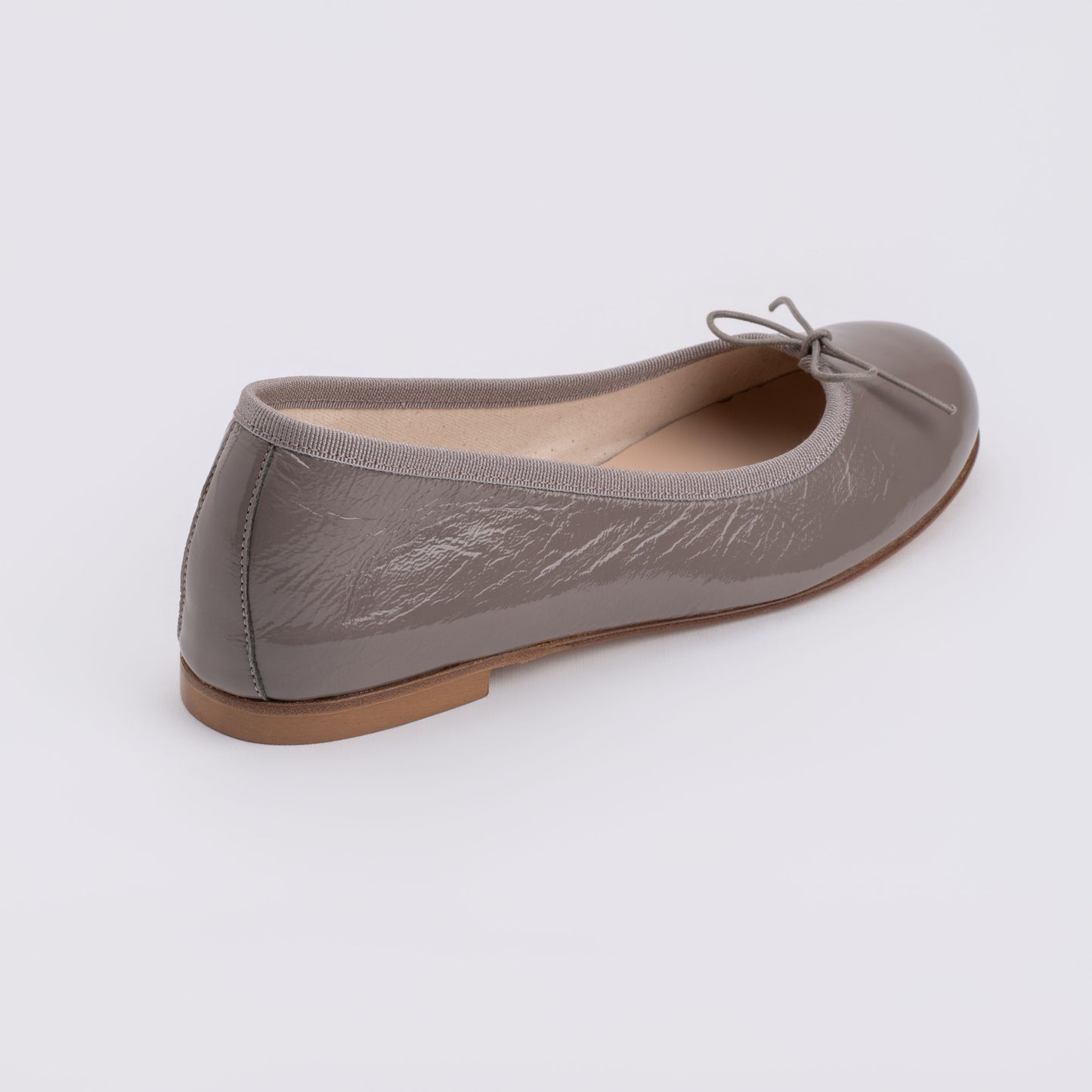 BALLERINA IN STUDIO GREY