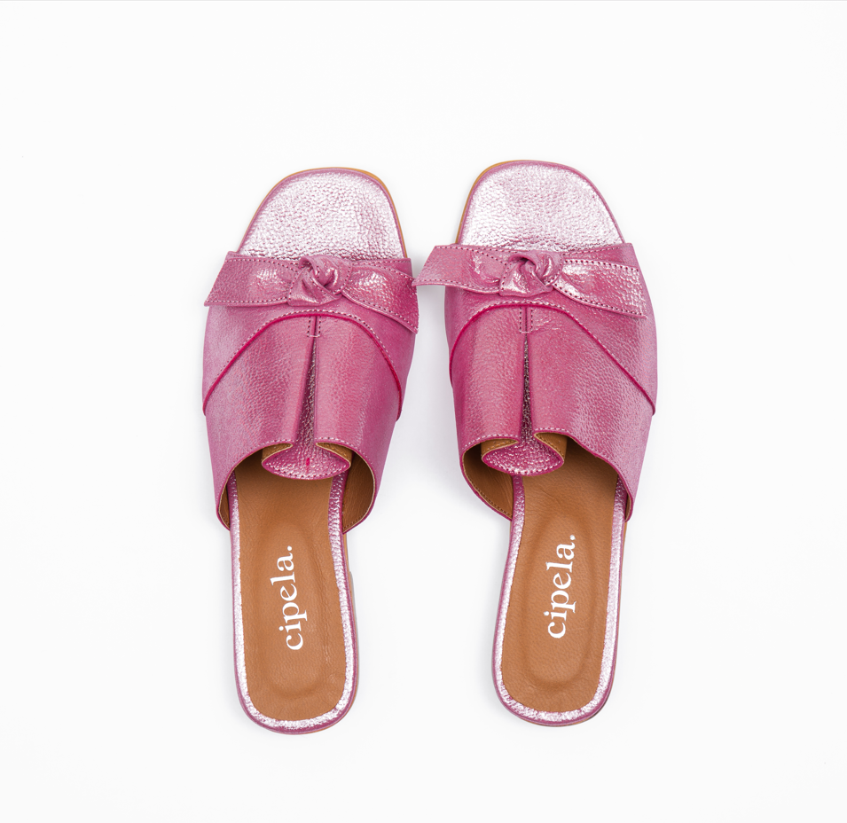 CHESNA PINK