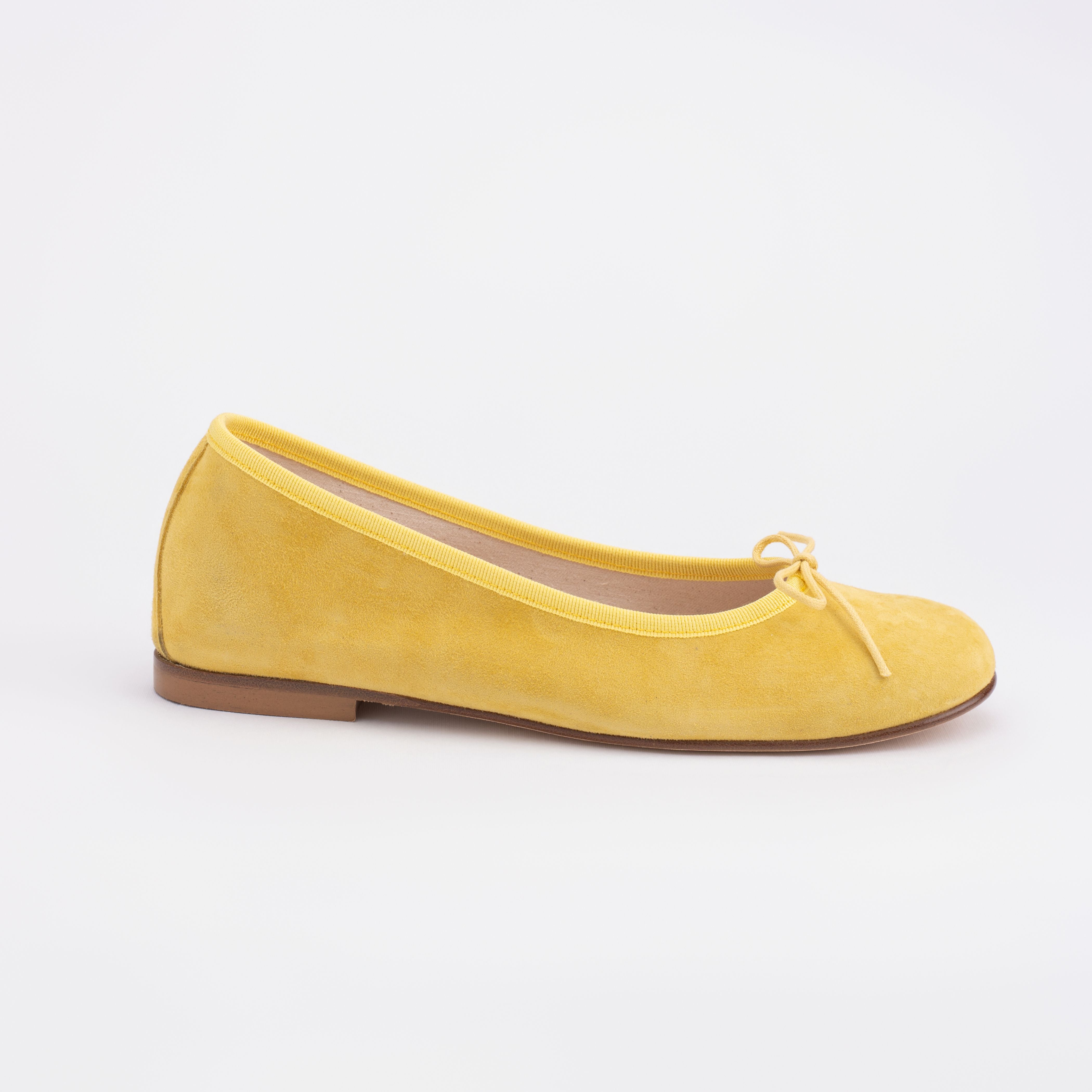 BALLERINA IN YELLOW
