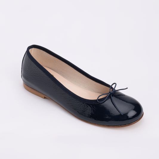 BALLERINA IN NAVY BLUE
