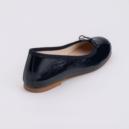 BALLERINA IN NAVY BLUE