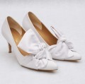 LADY J BOW IN WHITE